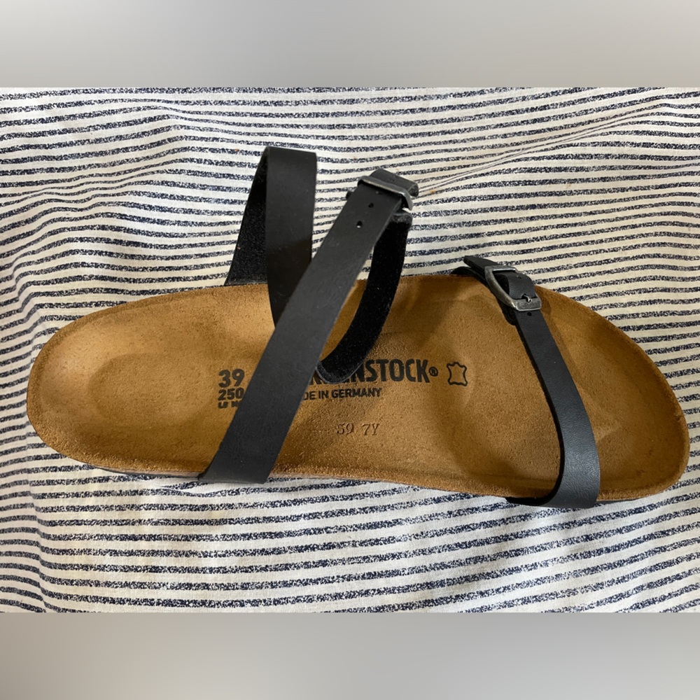 Brand new Birkenstock size 39 (8 Women 6 Men)